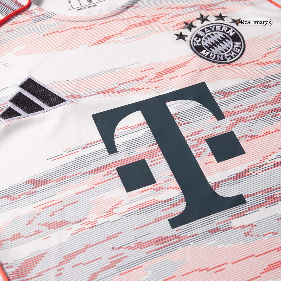 UPAMECANO #2 Munich Extérieur Maillot 2025/26 Blanc